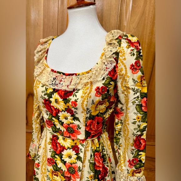 VTG 1960s Lorrie Deb, San Francisco Lace/Floral Ruffled Maxi Prairie Dress EUC M - Picture 16 of 16